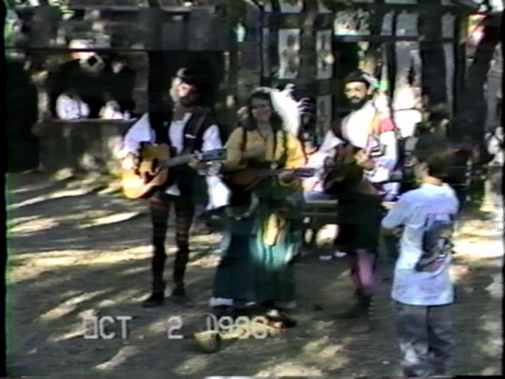 2Bonnie Maid-KC1988.mp4_000007374